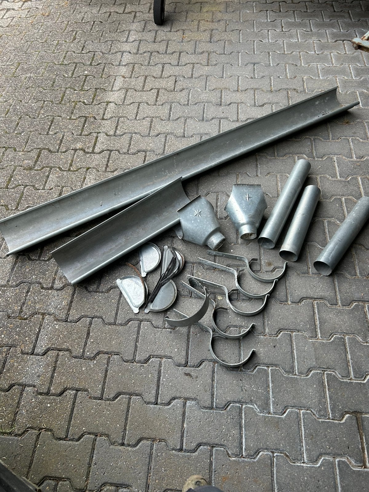 Zink goot +toe behoren, Doe-het-zelf en Verbouw, Buizen en Afvoer, Ophalen, Gebruikt, 2 tot 4 meter, Zink
