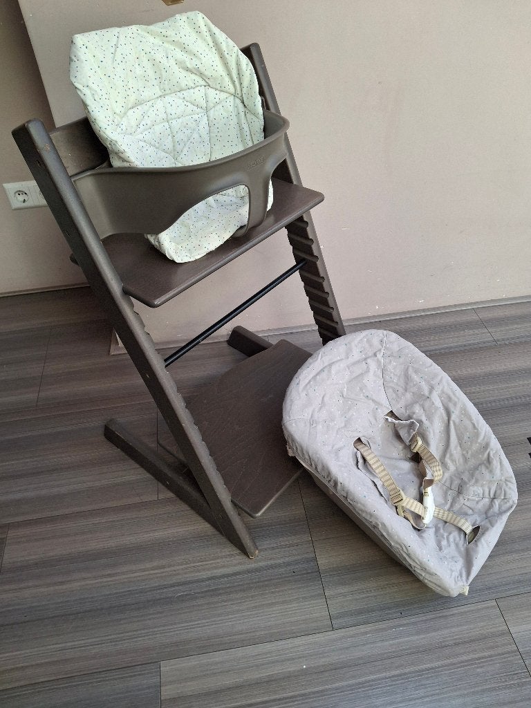 Foto 14 van Stokke Tripp Trapp kinderstoel, newborn sets, babysets, etc.