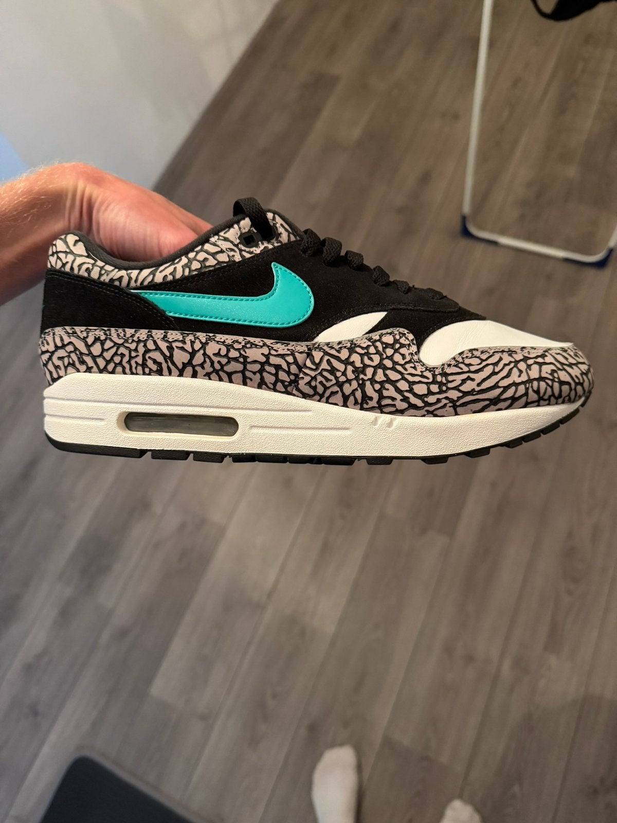 Nike air max 1 “Atmos Elephants” maat 45, Ophalen of Verzenden, Zo goed als nieuw, Overige kleuren