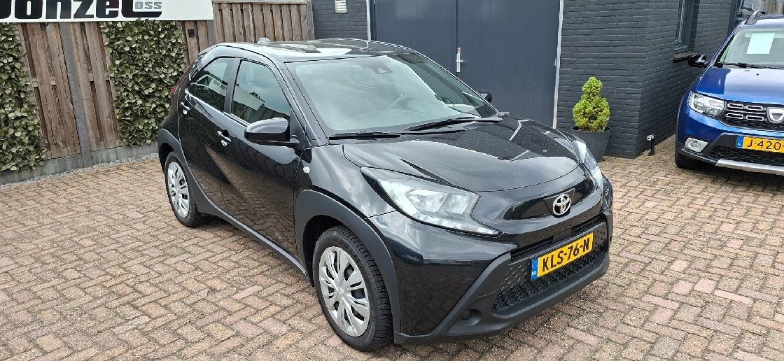 Toyota Aygo X 1.0 VVT-i S-CVT AUTOMAAT , Appel-Carplay ,acht, Stof, Gebruikt, 4 stoelen, Zwart