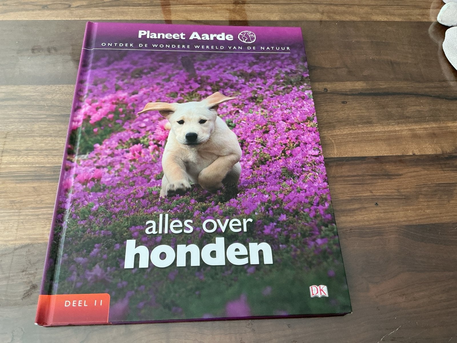 Planeet Aarde: Alles over honden - Deel II, Ophalen of Verzenden, Zo goed als nieuw, Honden