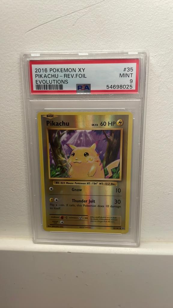 Pikachu lv.12 PSA 9 + 4 zeldzame kaarten., Ophalen of Verzenden, Zo goed als nieuw
