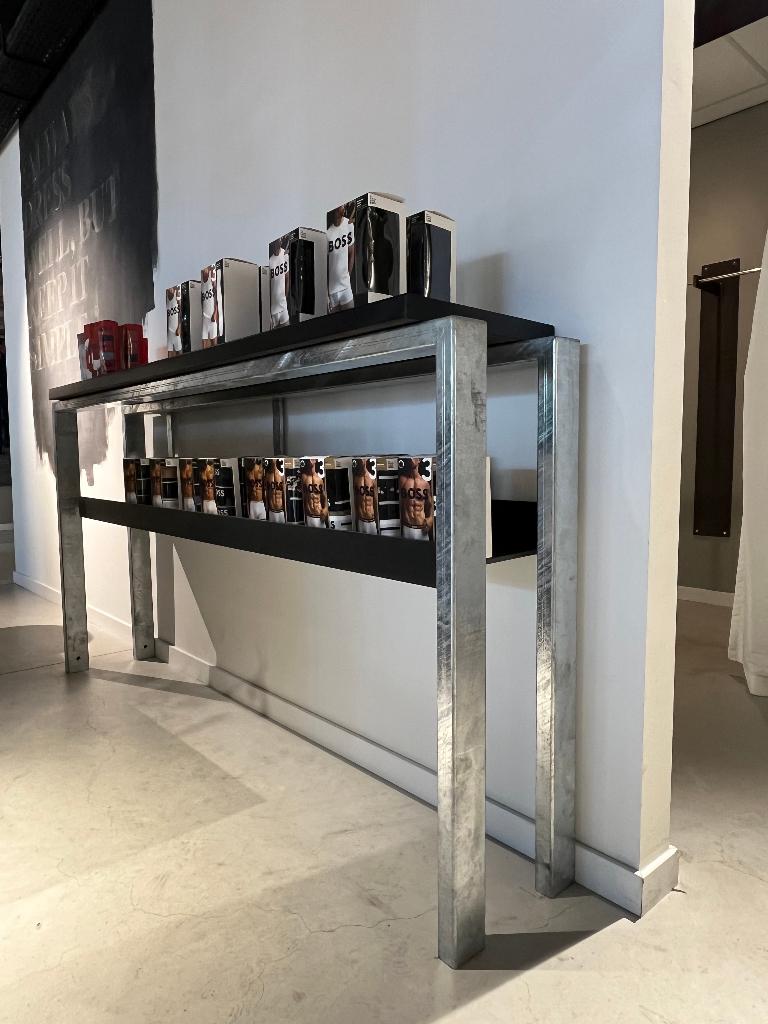 Luxe sidetable/wandtafel matzwart & gegalvaniseerd staal, Stijlvolle hoogwaardige sidetable met industriële uitstraling., 200 cm of meer