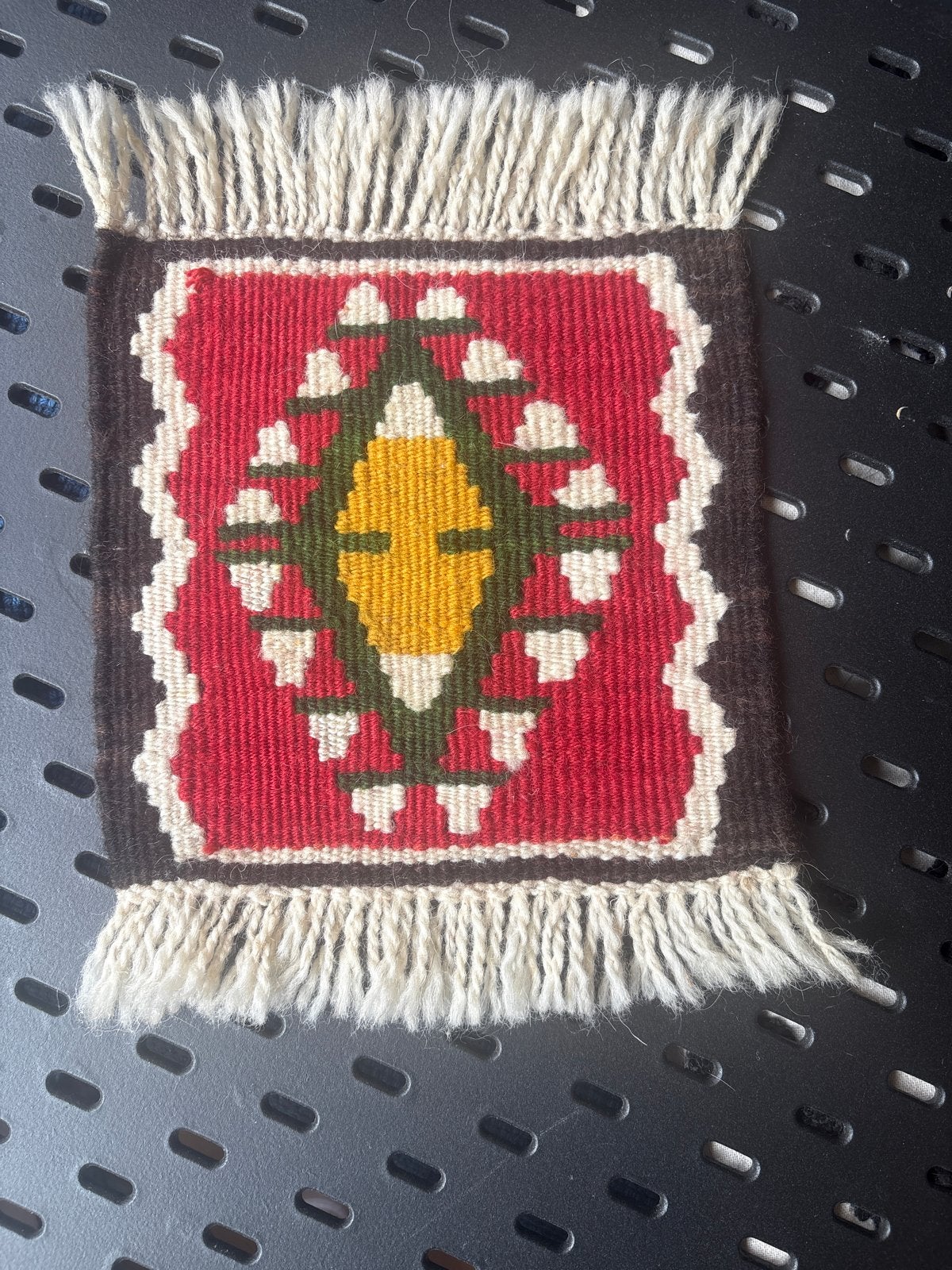 Vintage handgeweven mini tapijtje/onderzetter, Vintage, Meerkleurig, Ophalen of Verzenden, Zo goed als nieuw
