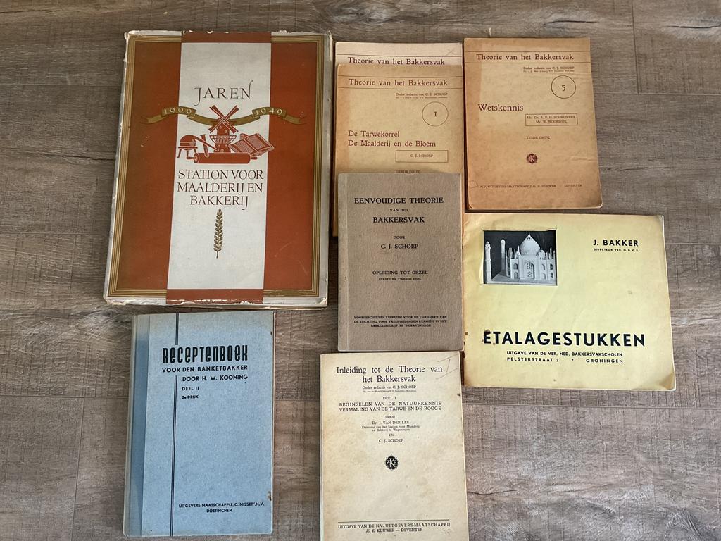 Oude bakker en banketbakker boeken, Ophalen of Verzenden, Gelezen, Nederland en België