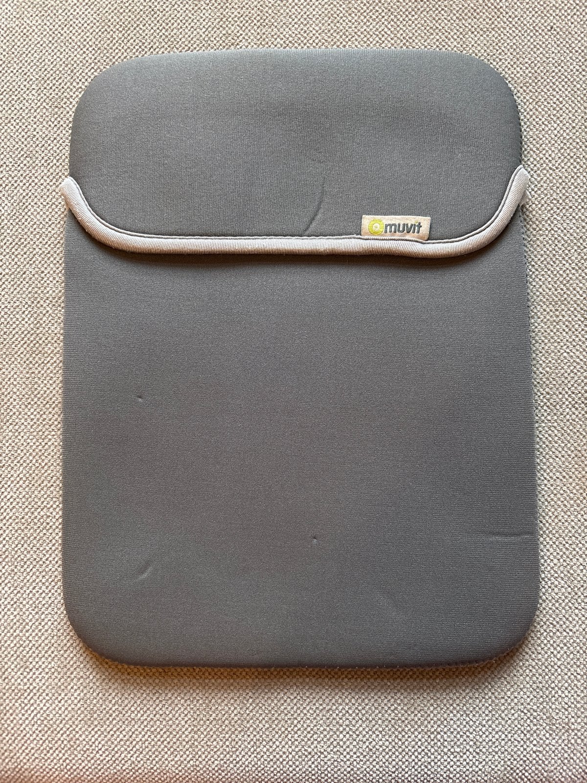 Muvit Ipad hoes grijs - 13 inch, Ophalen of Verzenden, Gebruikt
