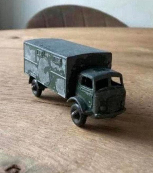 Matchbox Army Service Ford 3 Ton 4x4 – Lesney No. 63 (1960), Ophalen of Verzenden, Gebruikt, Auto