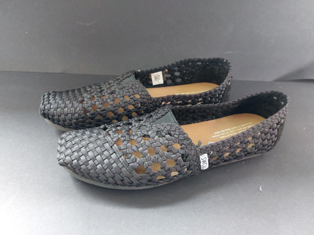 TOMS maat 38,5, Zwart, Toms, Gedragen, Sandalen of Muiltjes