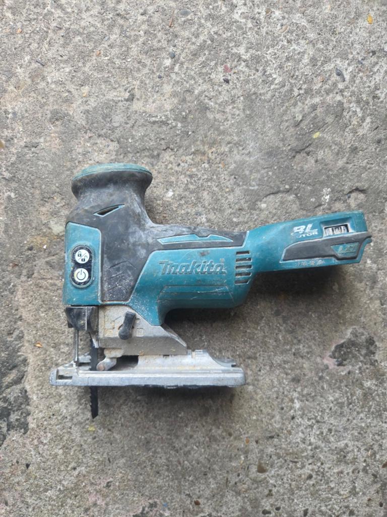 Makita decoupeerzaag. DJV181, Ophalen of Verzenden, Minder dan 600 watt, Decoupeerzaag, 30 tot 70 mm