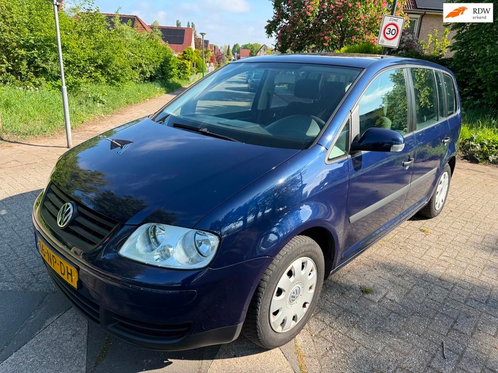 Volkswagen Touran 1.6 Trendline Inruil koopje Export Of Part, Stof, Gebruikt, 4 cilinders, Blauw