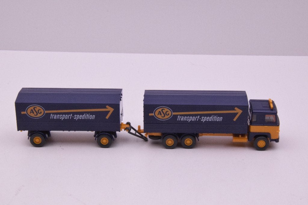 Scania 111  '' ASG spedition Sweden  ''  Wiking, Ophalen of Verzenden, Zo goed als nieuw, Bus of Vrachtwagen, Wiking