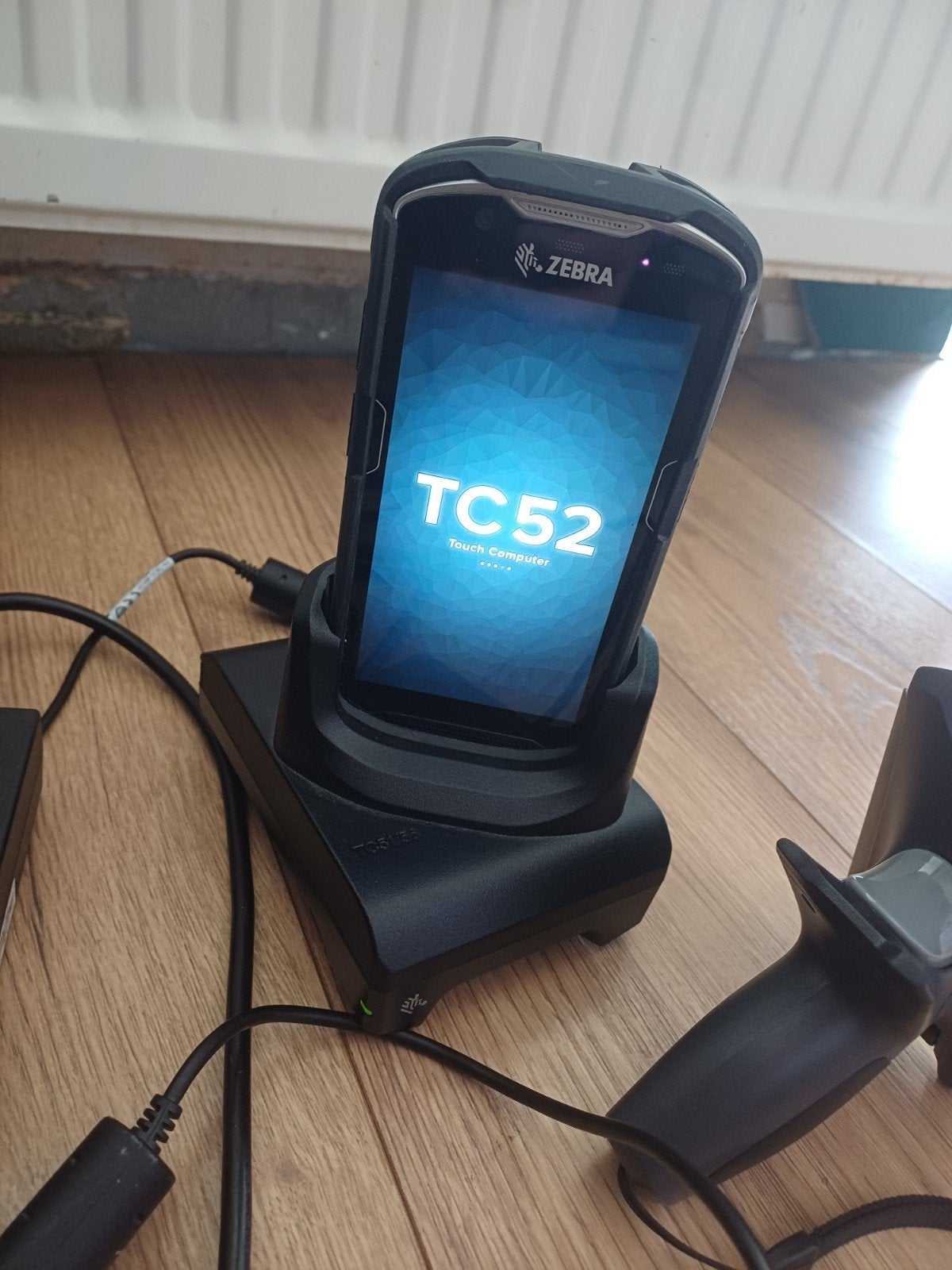 Zebra TC52-HC mobiele computer plus accessoires, Computers en Software, Scanners, Ophalen of Verzenden, Zo goed als nieuw