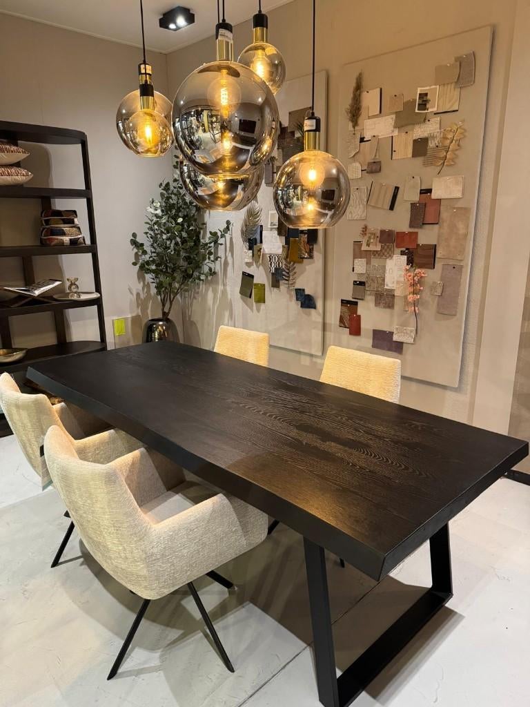 Eettafel Granville l Whoon l Room108 l van €2010 voor €999, Gebruikt, 200 cm of meer, 50 tot 100 cm, Vier personen