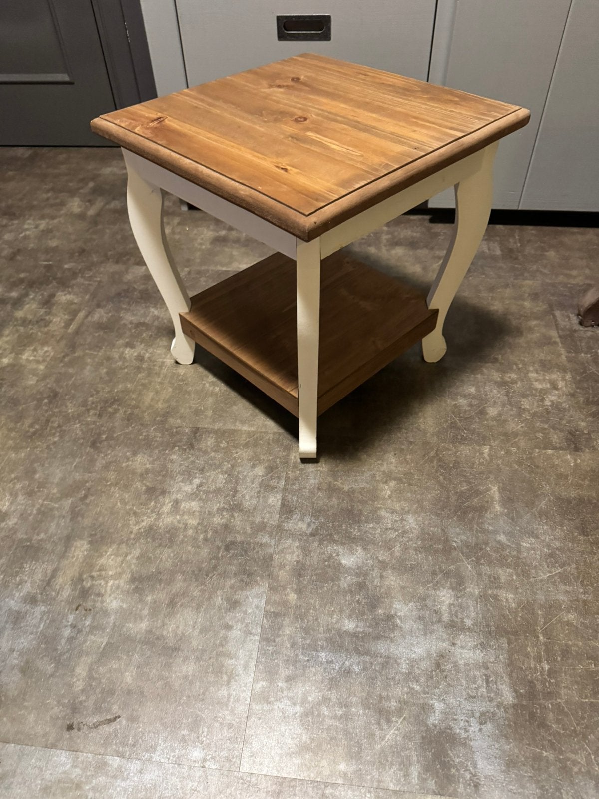 Gezellig bijzettafeltje / plantentafeltje, Huis en Inrichting, Ophalen, Minder dan 50 cm, Gebruikt, Vierkant