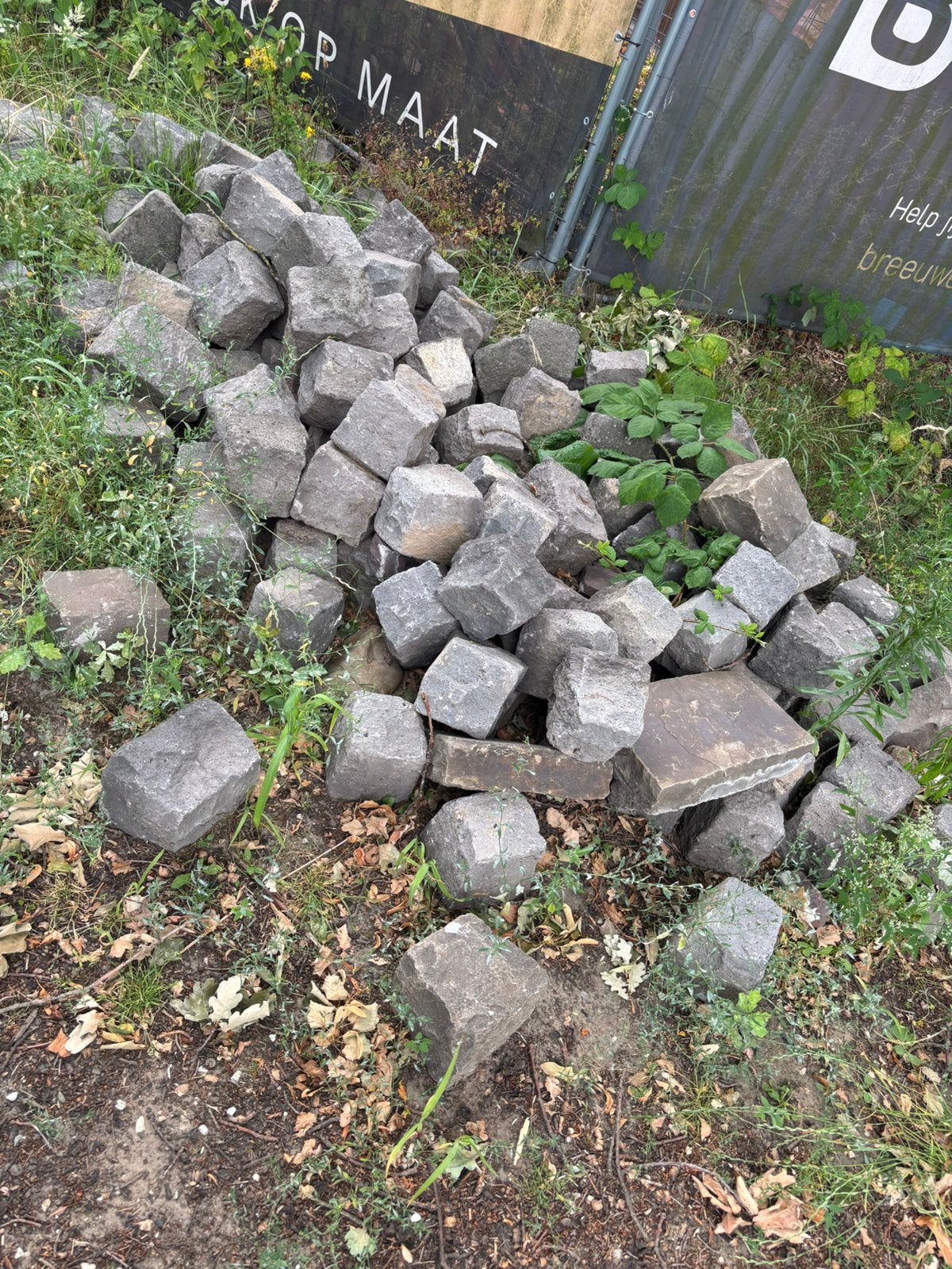 Gratis afhalen. Enkele m2 keien, Ophalen of Verzenden, Zo goed als nieuw