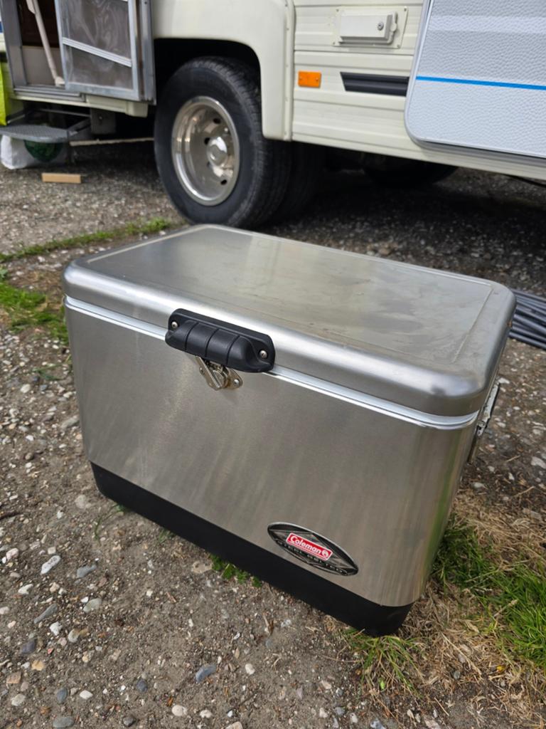 Vintage Coleman Steel Belted Koelbox - 57x37x42cm, Caravans en Kamperen, Ophalen, Gebruikt, Koelbox, Koelelement