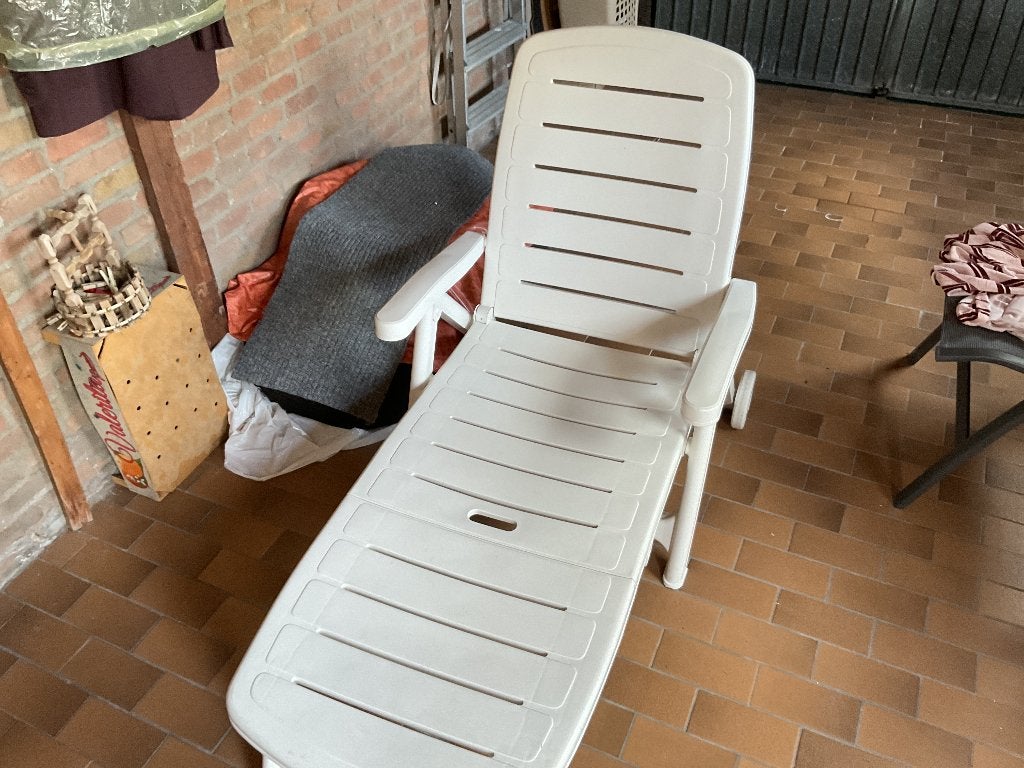 Ligstoel, Tuin en Terras, Ligbedden, Ophalen, Zo goed als nieuw, Plastic, Inklapbaar