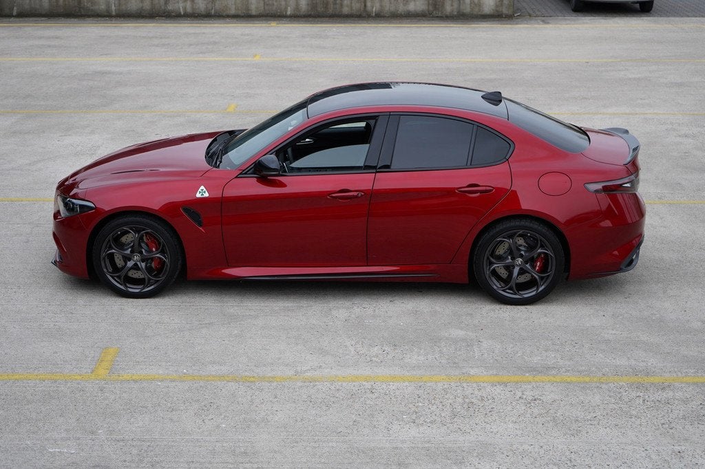 Alfa Romeo Giulia 2.9 T Quadrifoglio Rosso Etna Sparco Seats, Auto's, Alfa Romeo, Bedrijf, Te koop, Giulia, ABS, Achteruitrijcamera
