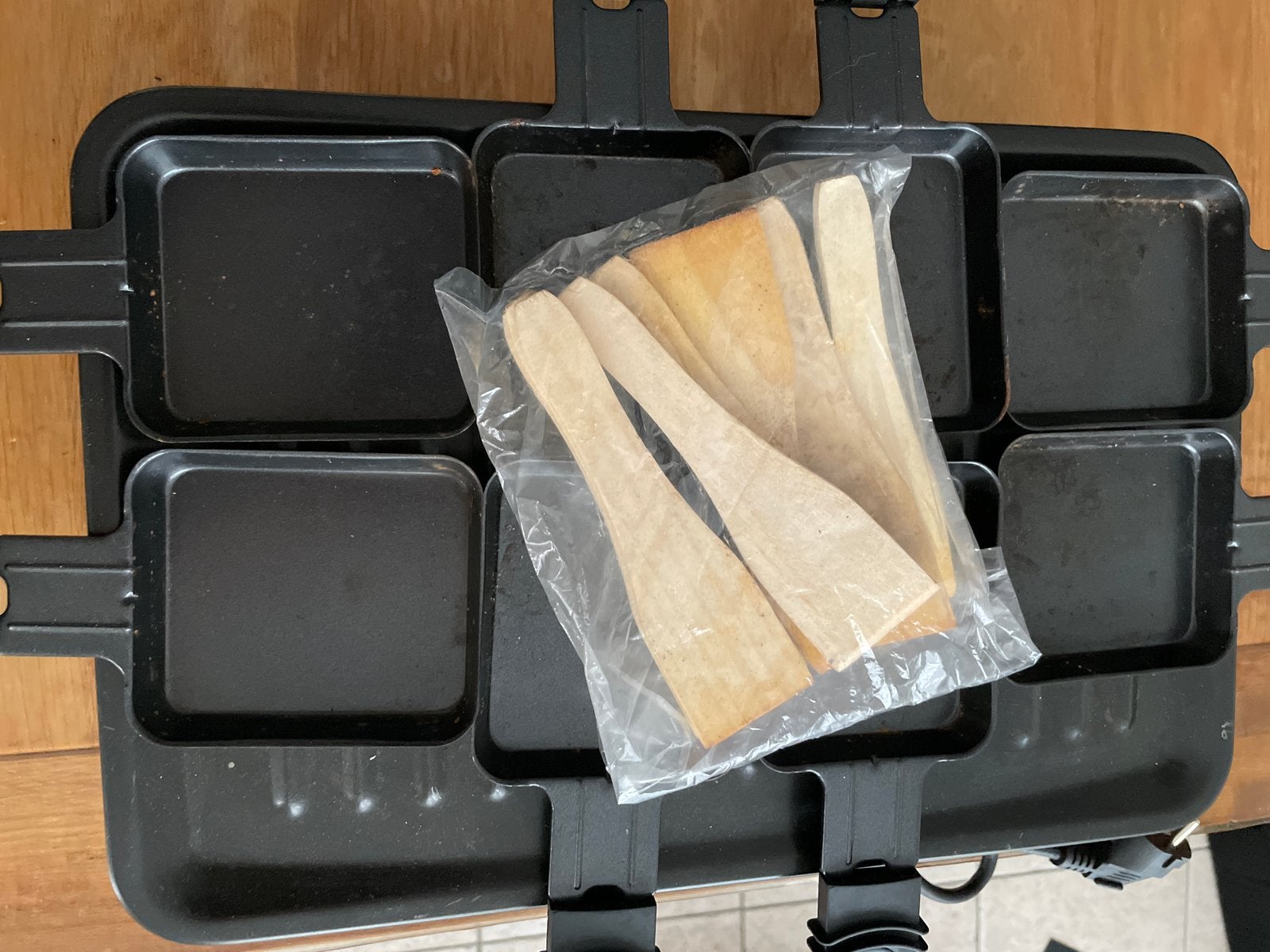 Raclette grill met 8 pannetjes en spatels, Ophalen of Verzenden, Gebruikt, 4 t/m 7 personen