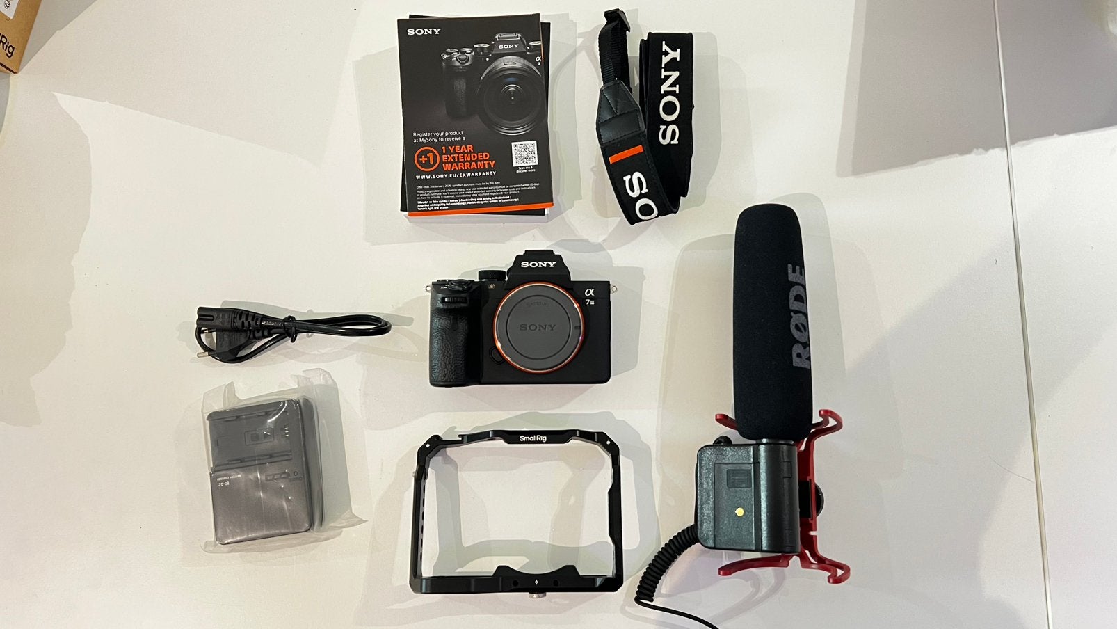 Sony A7III Body + Smallrig cage + Røde Videomic + Tas, Ophalen of Verzenden, Zo goed als nieuw, Sony, Geheugenkaart