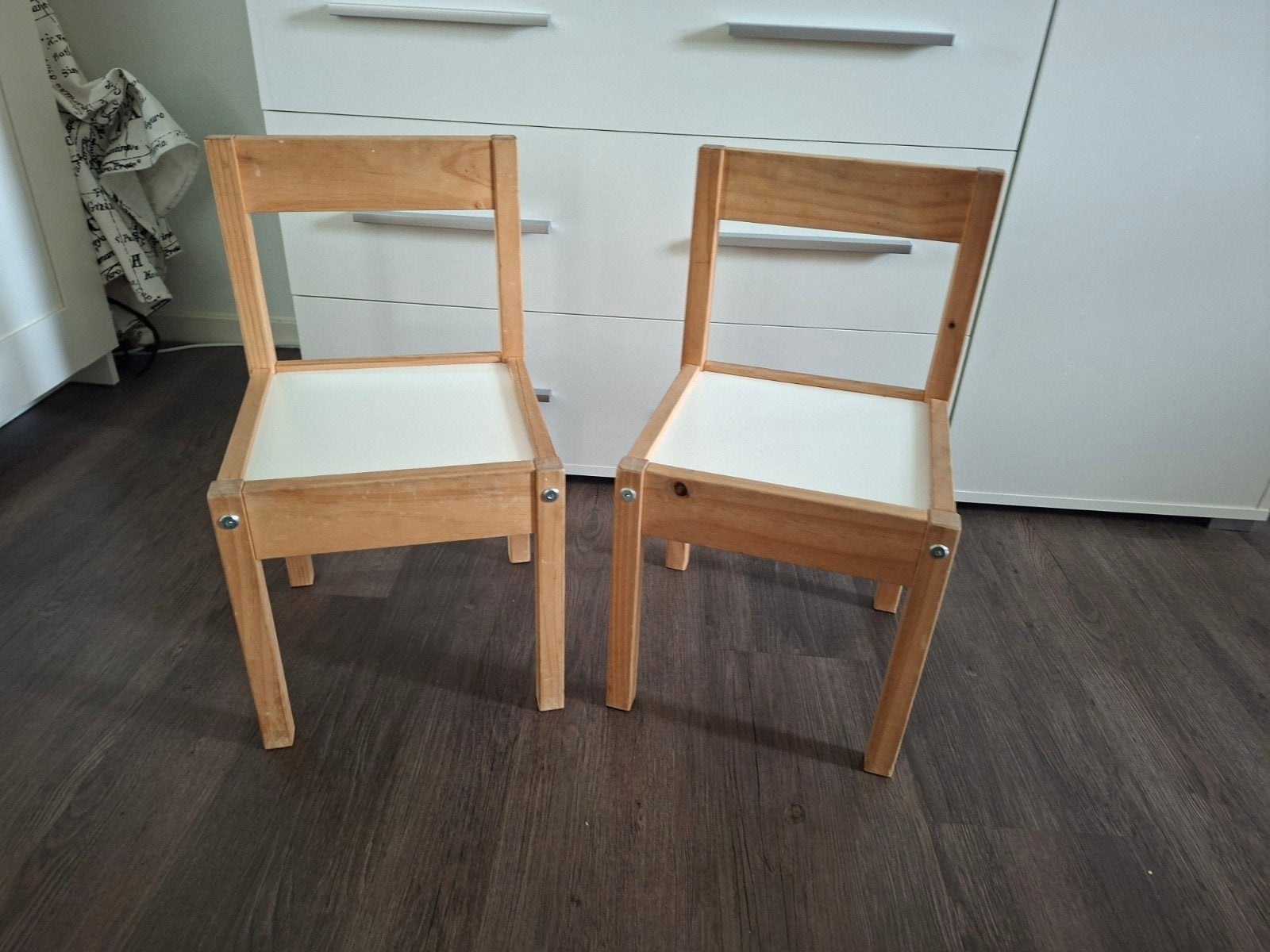 2 IKEA houten kinderstoeltjes, Ophalen, Zo goed als nieuw, Overige typen