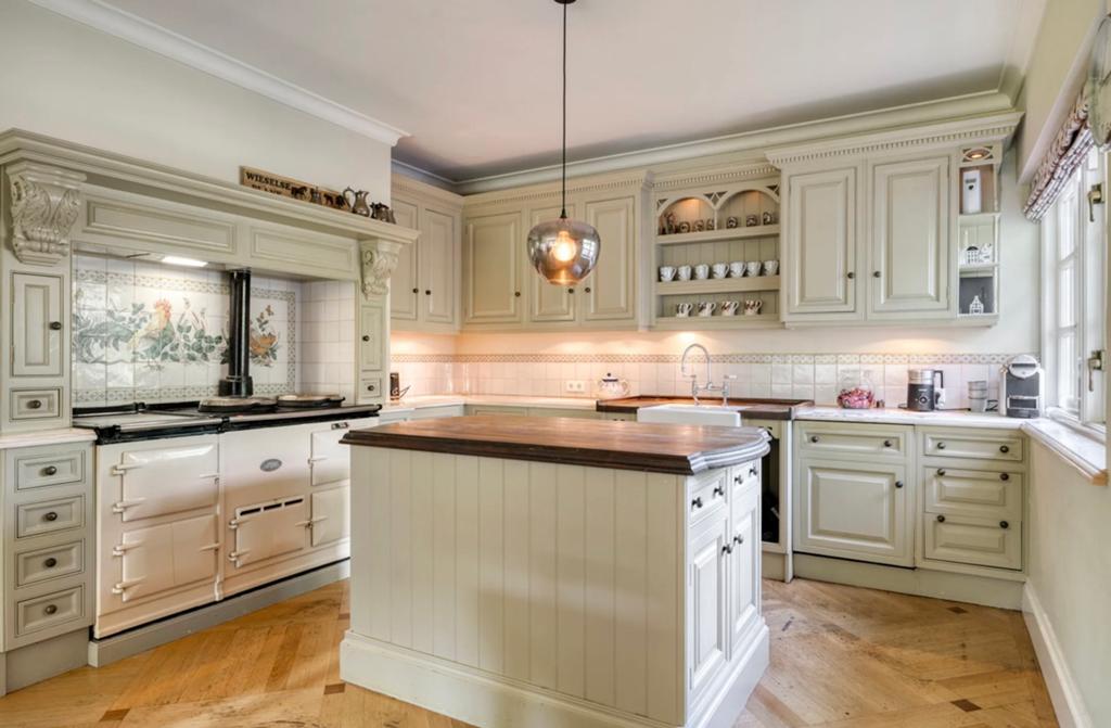 Prachtige landelijke keuken met AGA, Huis en Inrichting, Keuken | Complete keukens, Ophalen, Gebruikt, Graniet of Steen, Hoekkeuken