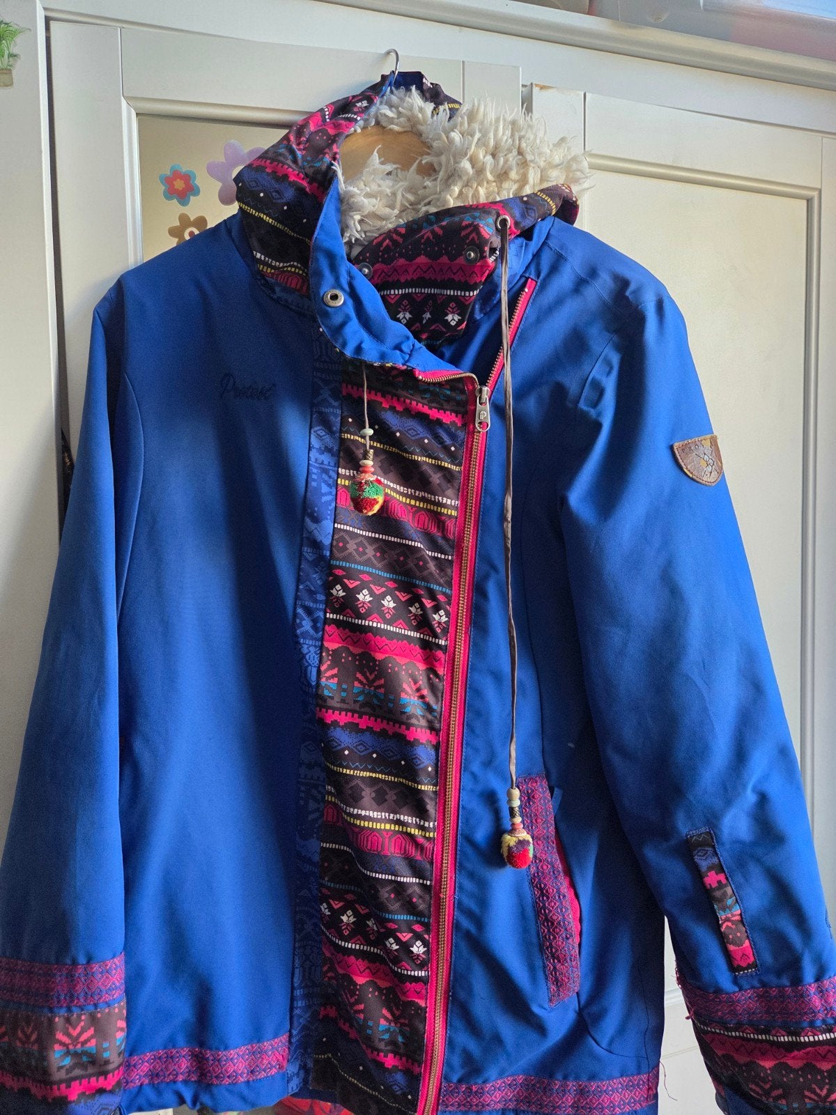 Protest ski-jas dames maat M, blauw met roze details, Kleding | Dames, Wintersportkleding, Maat 38/40 (M), Ophalen of Verzenden