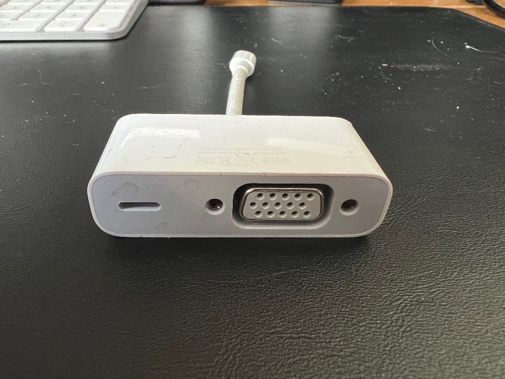 Apple Lightning-naar-VGA-adapter, Ophalen of Verzenden, Zo goed als nieuw