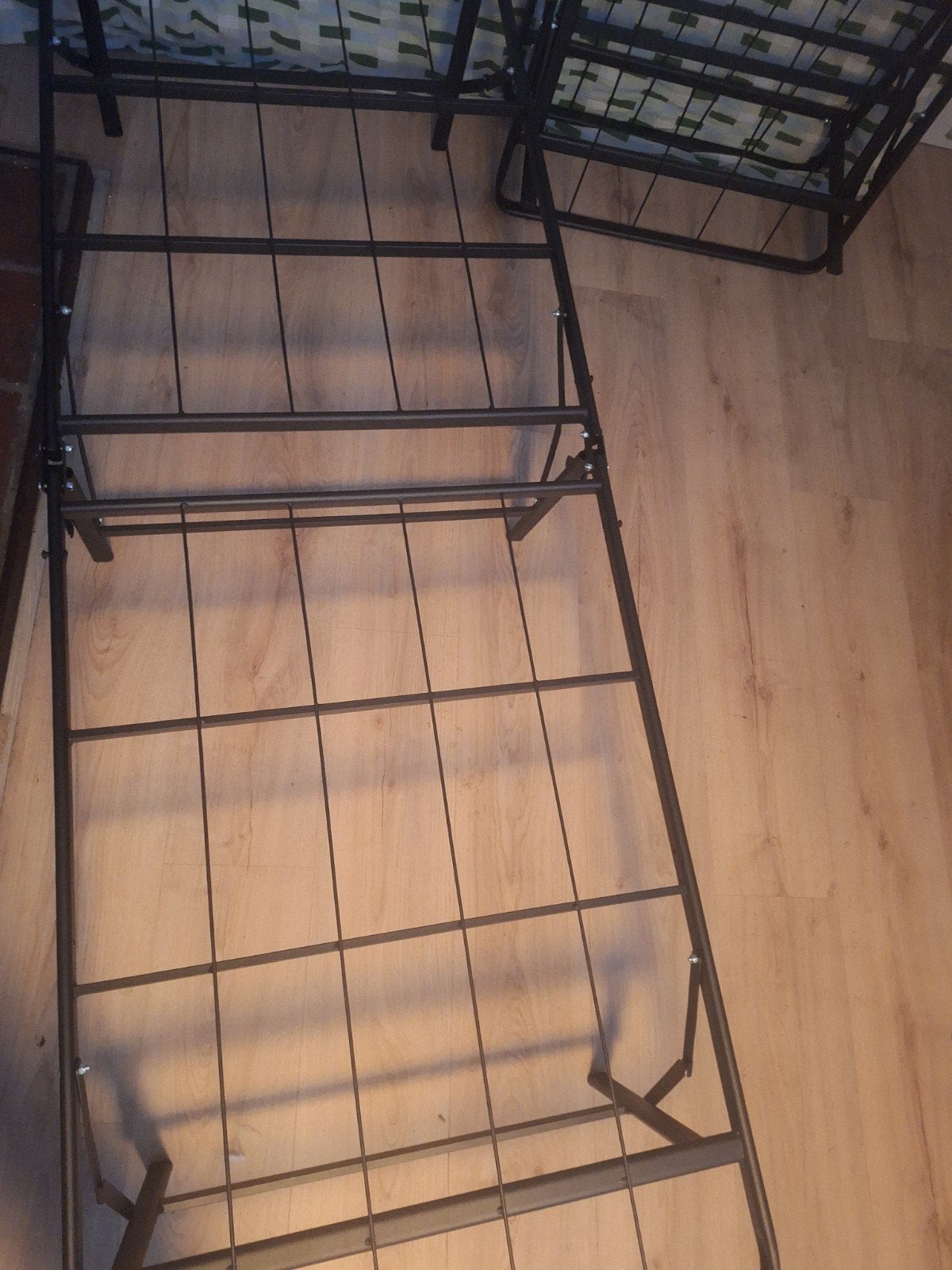 Foto 4 van Inklapbaar tweepersoonsbed 140x200 met nieuw matras