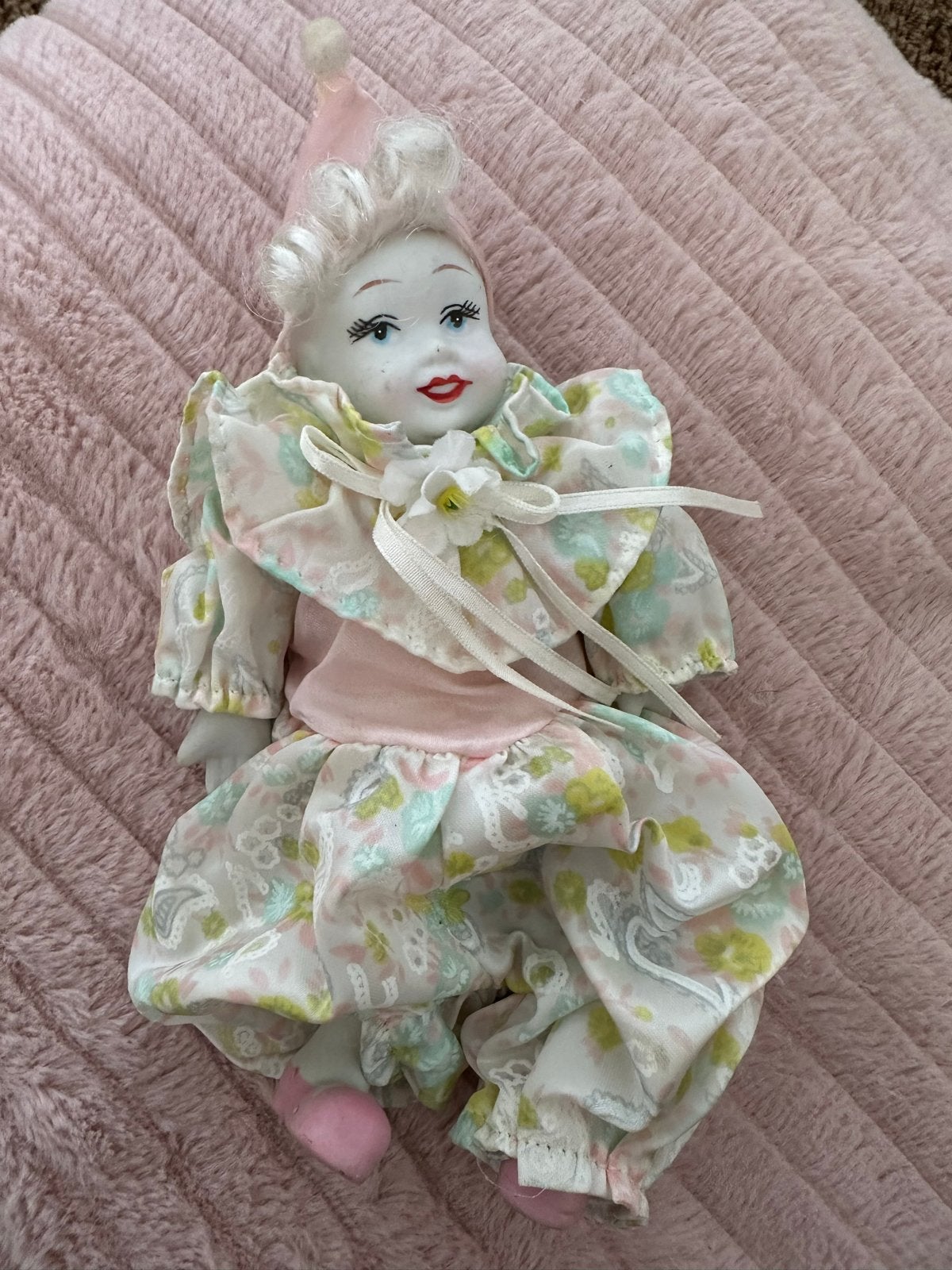 Vintage nep porseleinen clown poppetje in pastelkleuren, Verzamelen, Ophalen of Verzenden, Gebruikt, Pop