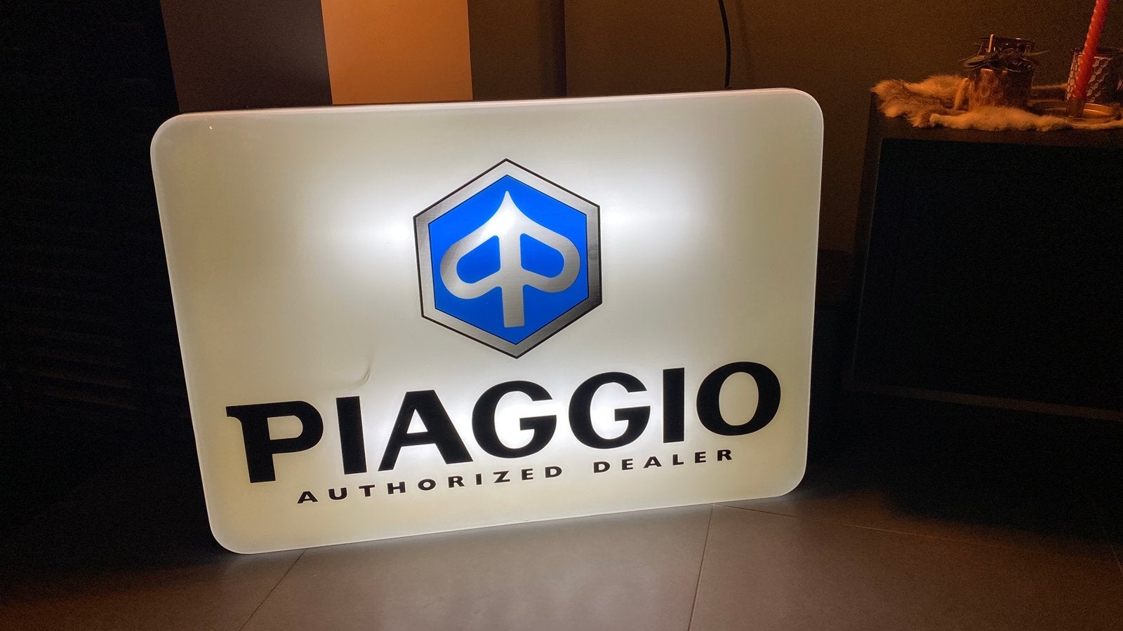 Zeer mooi origineel Lichtbord van Piaggio!, Ophalen of Verzenden, Zo goed als nieuw, Overige typen, Piaggio