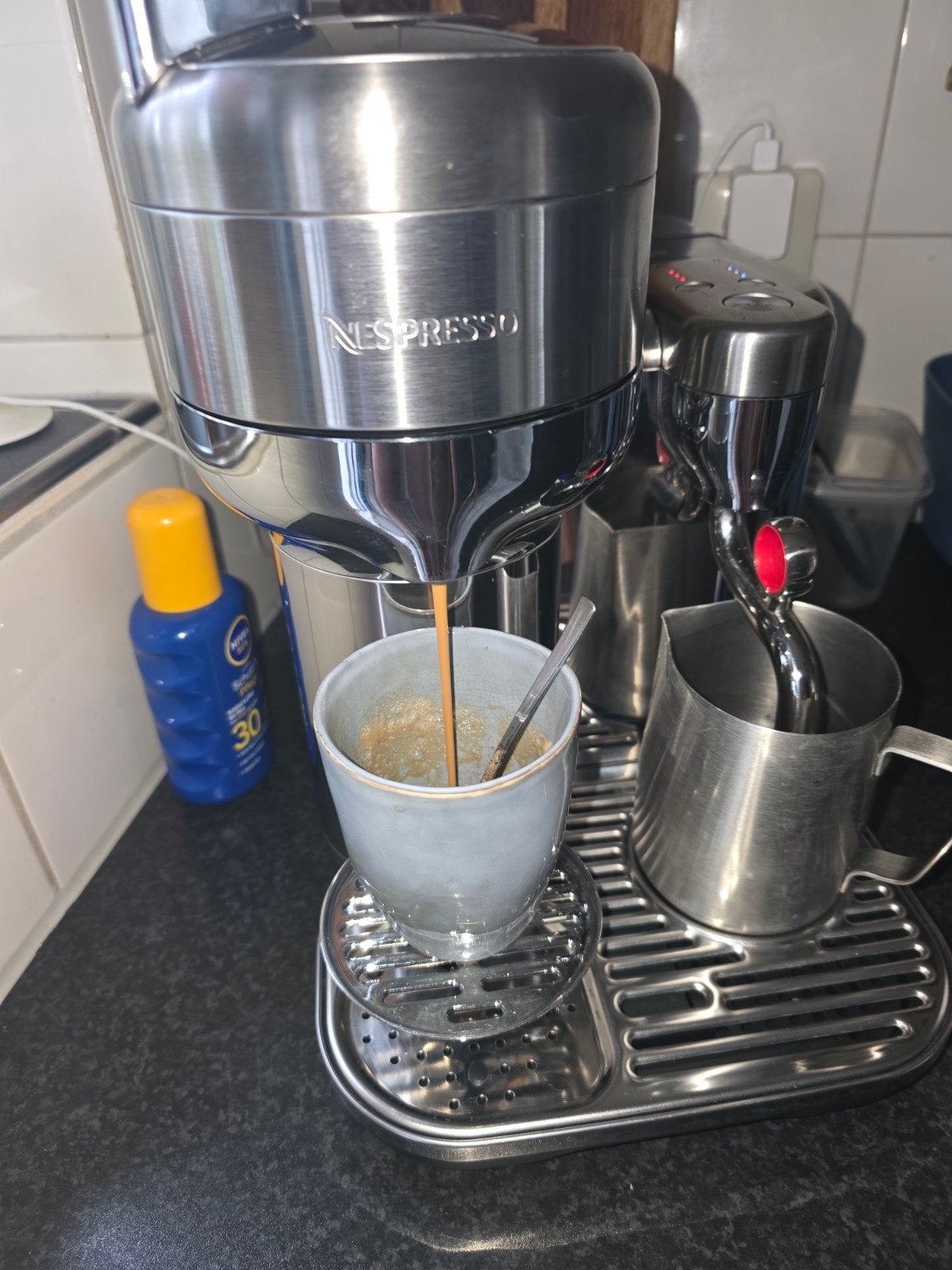 Nespresso Creatista Vertuo Pro, Koffiepads en cups, Espresso apparaat, 10 kopjes of meer, Ophalen of Verzenden