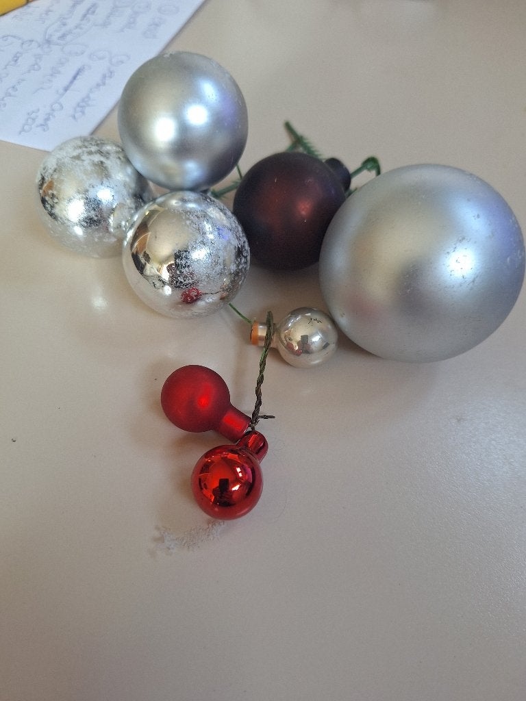 kerstballetjes voor bloemschik, Ophalen of Verzenden, Zo goed als nieuw, Knutselmateriaal