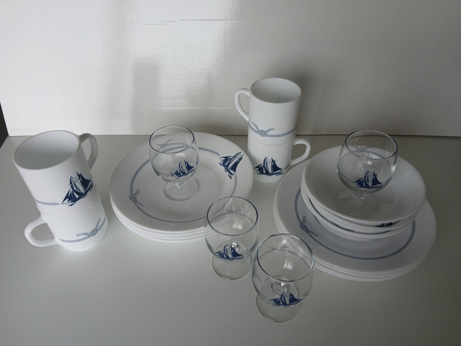 scheeps - servies met maritiem thema - Zeilboot decoratie, Ophalen of Verzenden, Zo goed als nieuw, Porselein, Overige stijlen