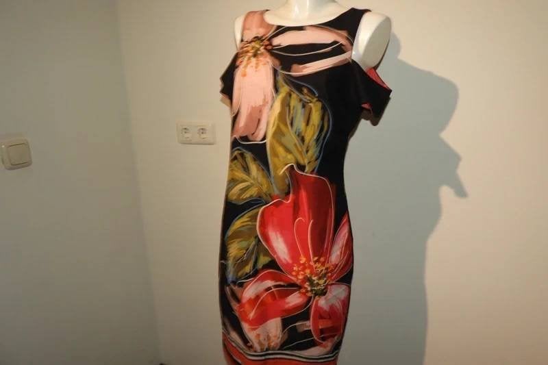 Frank Lyman beeldschone jurk grote bloemen print kleur M, Maat 38/40 (M), Zo goed als nieuw, Knielengte, Frank Lyman
