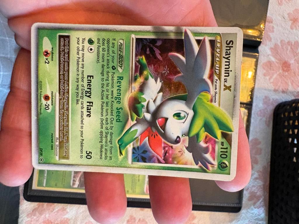 Shaymin lv x, Ophalen of Verzenden, Zo goed als nieuw, Meerdere kaarten, Foil