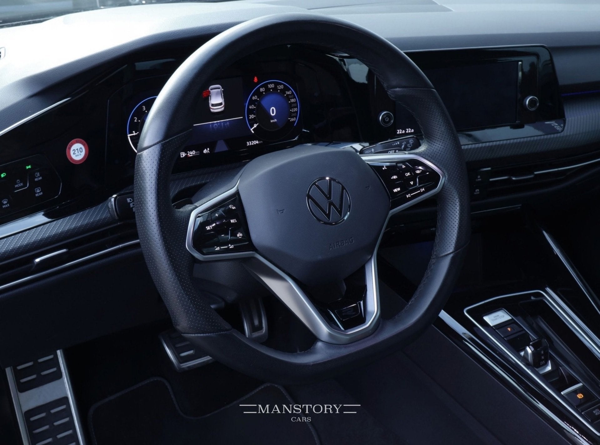 Volkswagen Golf 1.5 eTSI R-Line, Gebruikt, Zwart, Leder en Stof, Zwart