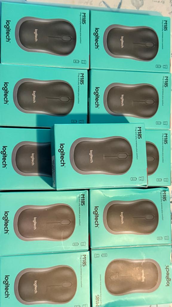 Logitech M185 muis met dongel - 11 stuks, Computers en Software, Muizen, Muis, Logitech, Nieuw, Ophalen of Verzenden