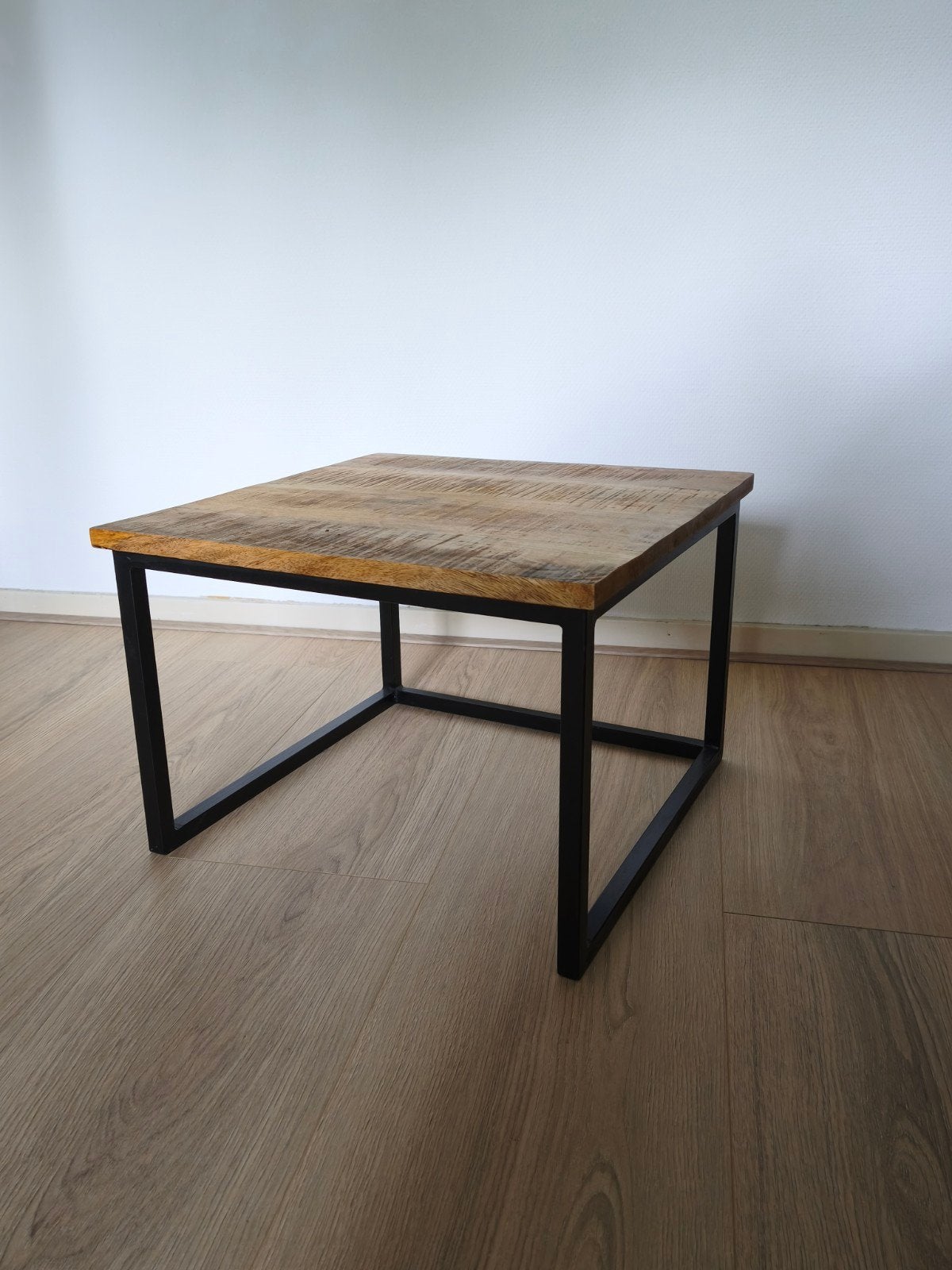 Industriële bijzettafel mangohout en metaal, Ophalen, Minder dan 45 cm, Minder dan 55 cm, Gebruikt