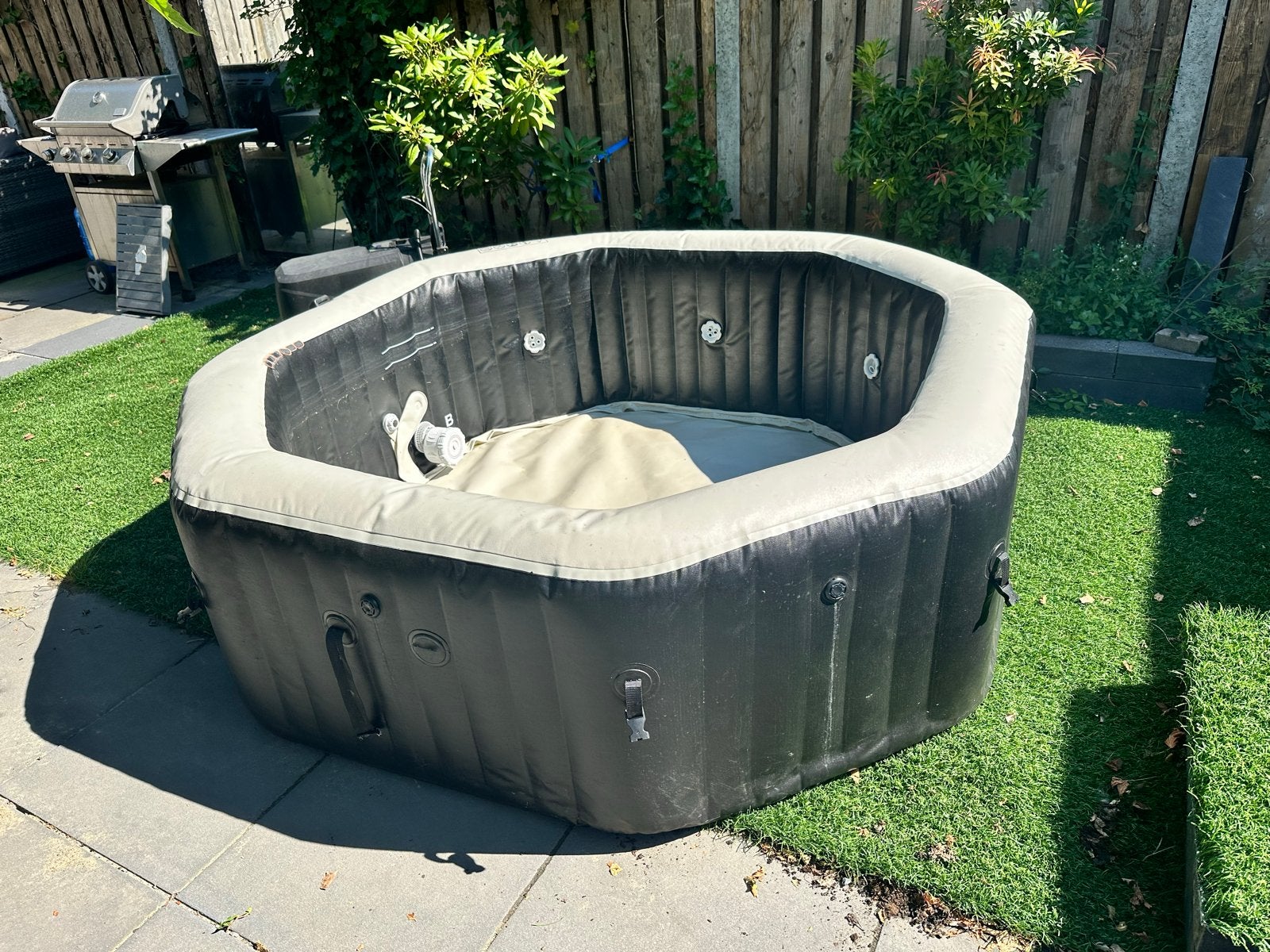 Intex PureSpa Opblaasbare Jacuzzi, Tuin en Terras, Bubbelbaden en Hottubs, Gebruikt, Opblaasbaar, Afdekzeil, Ophalen