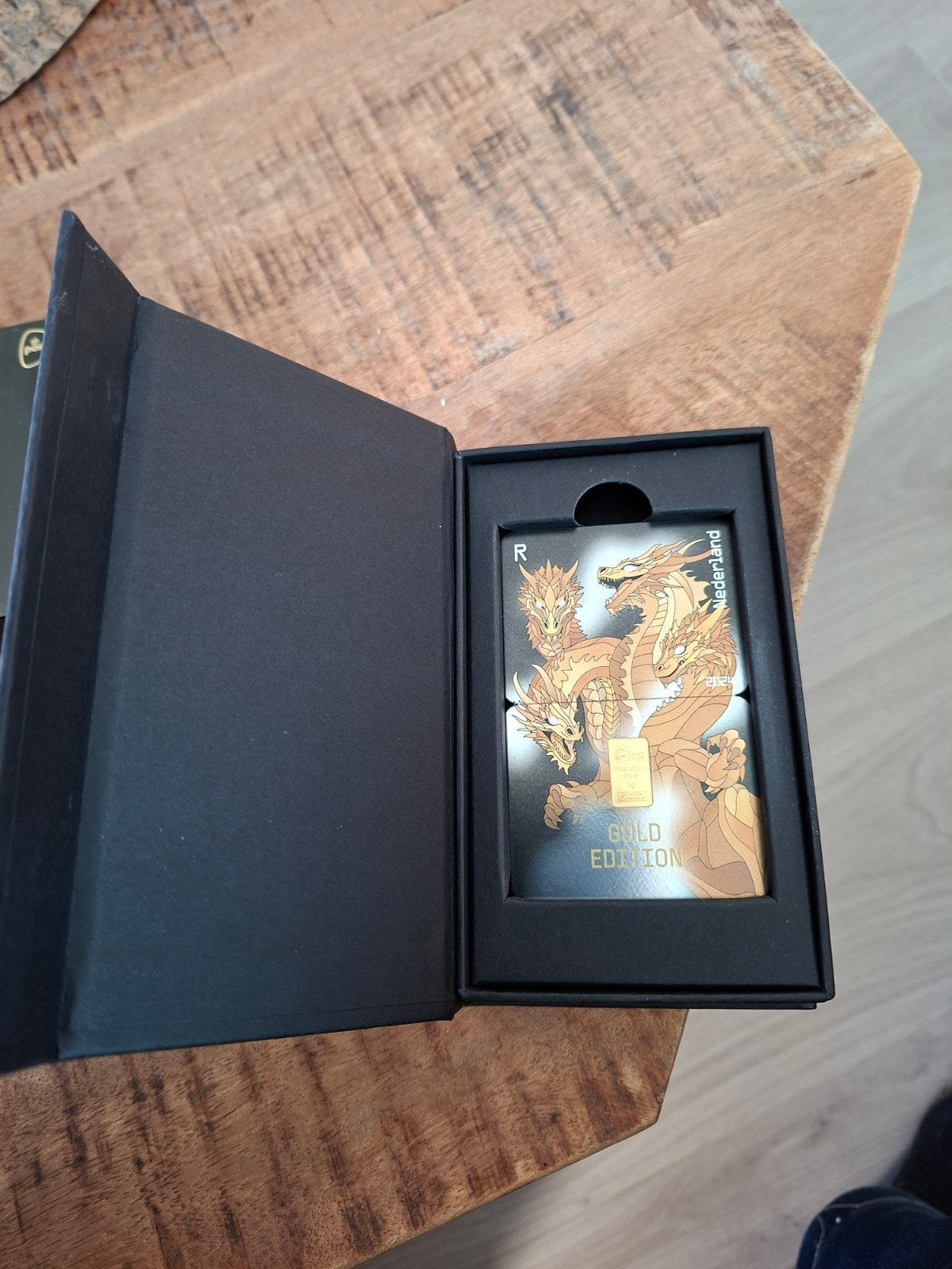 Crypto Postzegel Nederland 2024 Gold Edition Draak, Ophalen of Verzenden, Na 1940, Postfris