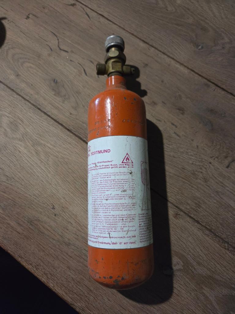 Gasfles  liter fles, Ophalen of Verzenden