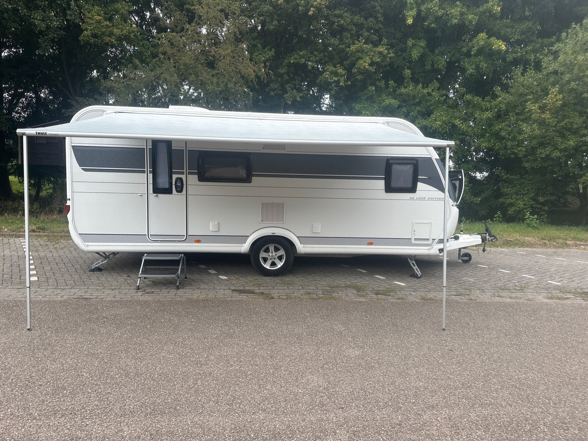 Hobby 560 KMFE C33A20012, Caravans en Kamperen, Info@heesbeen-autos.nl, Bedrijf, Airco, Tot en met 5