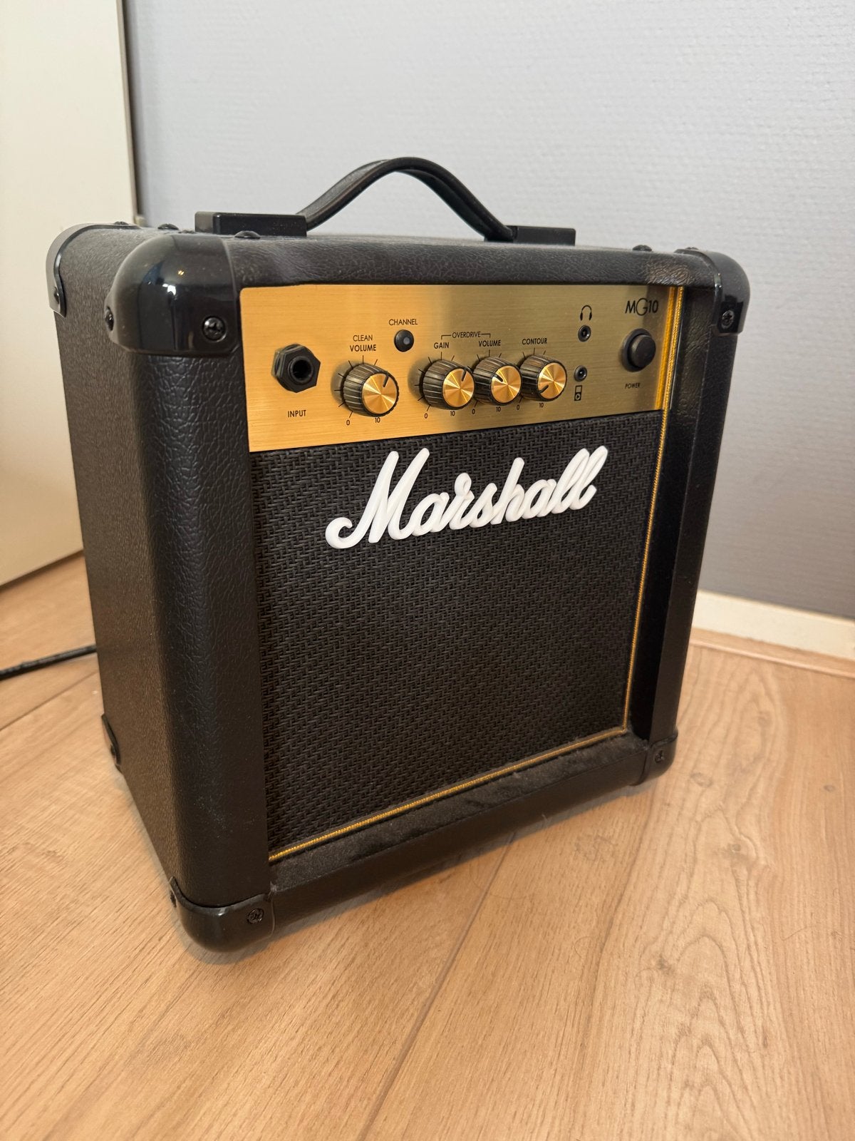 Marshall MG10 gitaarversterker, Muziek en Instrumenten, Ophalen, Gebruikt, Gitaar, Minder dan 50 watt