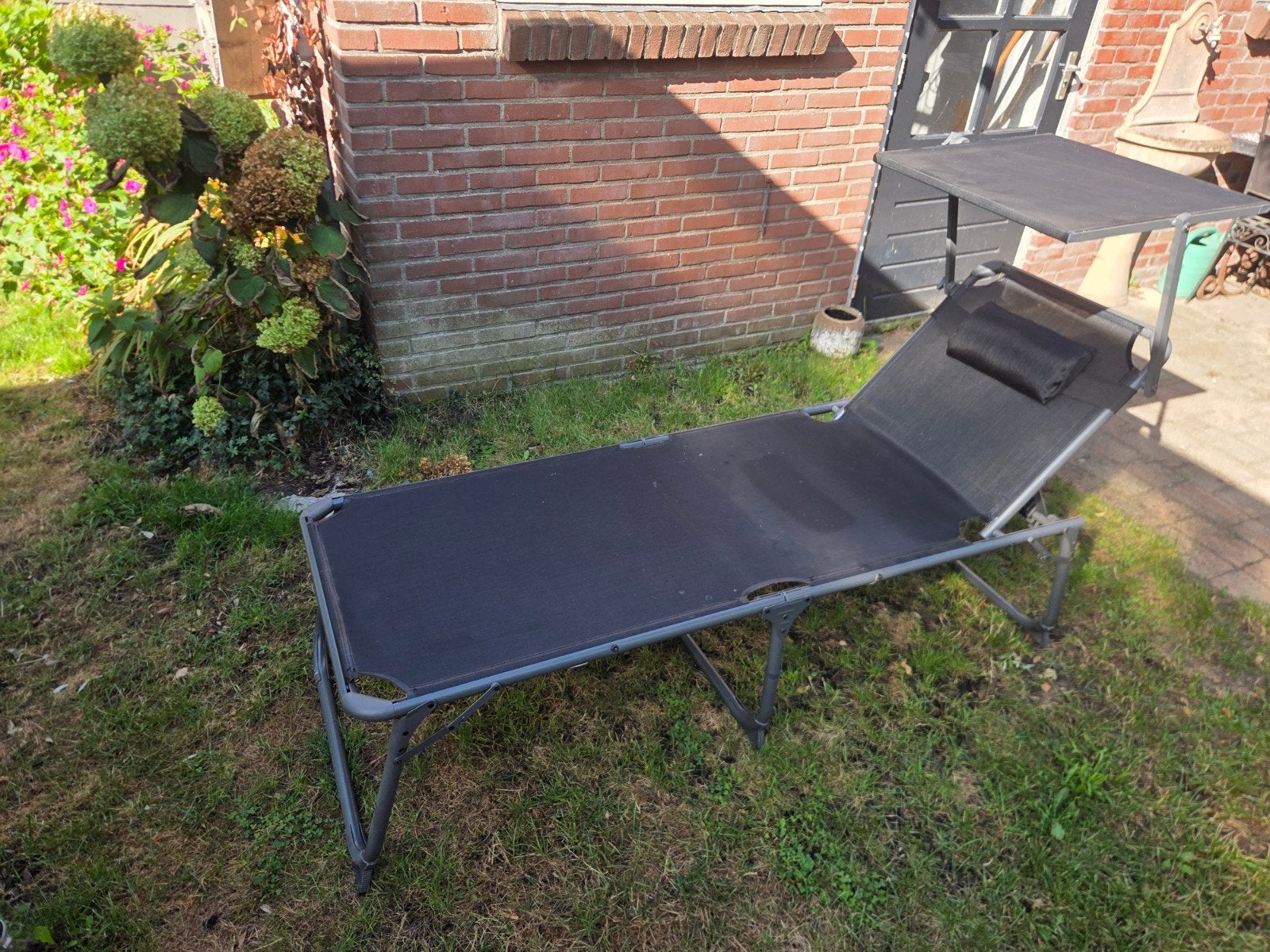 Ligbed met zonnescherm en kussen - Inklapbaar, Ophalen, Gebruikt, Metaal, Inklapbaar