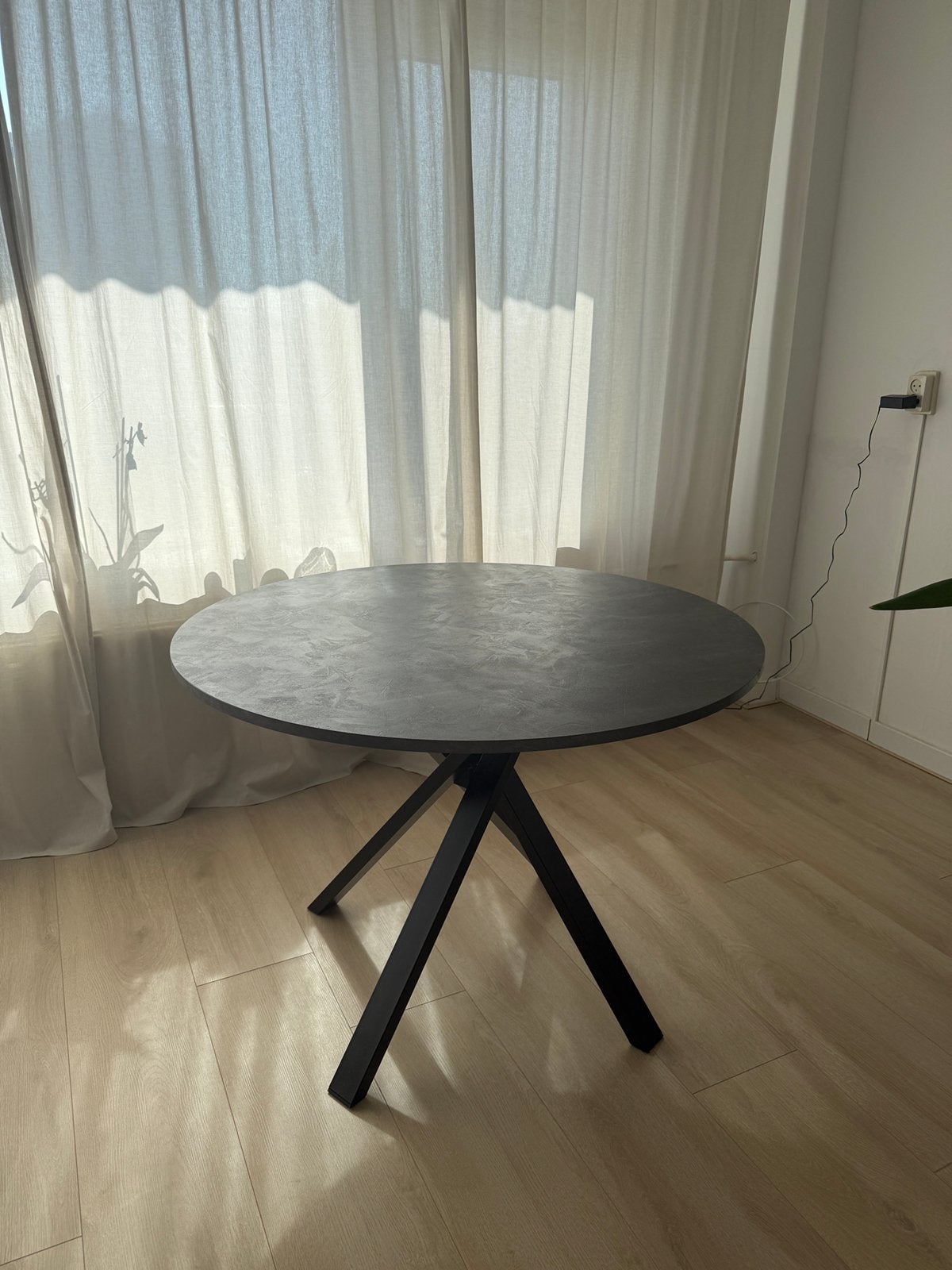 IKEA MARIEDAMM RONDE TAFEL, Huis en Inrichting, Tafels | Eettafels, Ophalen, Zo goed als nieuw, Rond, 100 tot 150 cm