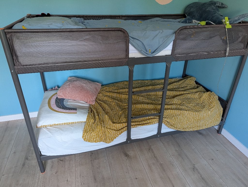 Mooi stapelbed van Ikea, Kinderen en Baby's, Kinderkamer | Stapelbedden en Hoogslapers, Ophalen, Gebruikt, Stapelbed