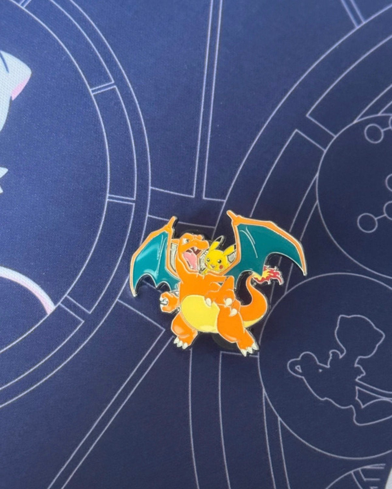 Pokémon Charizard & Pikachu Pin, Ophalen of Verzenden, Nieuw, Overige typen