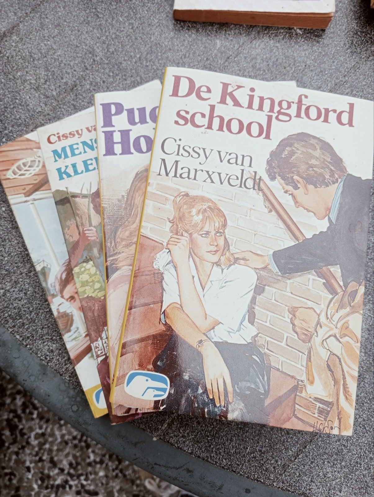 Cissy van Marxveldt Witte Raven Pockets (4 stuks), Boeken, Ophalen of Verzenden, Gelezen, Cissy van Marxveldt, Fictie