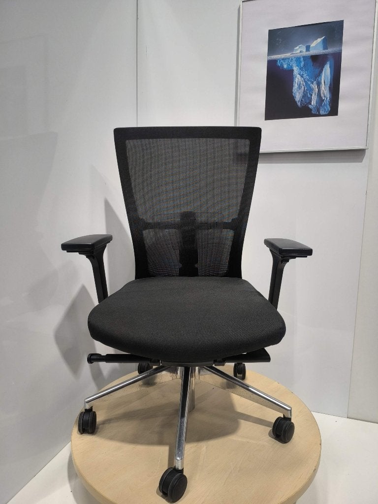 Bestuhl Ergonomische stoel / werkstoel met NIEUWE STOF,10 st, Zwart, Ophalen of Verzenden, Zo goed als nieuw, Bureaustoel